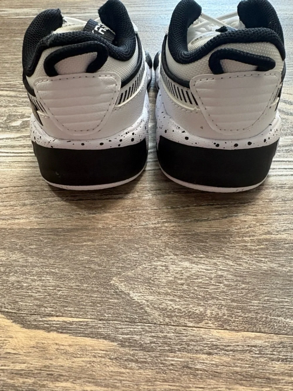 PUMA RS-X Black and White Running Sneakers 8 NWOT